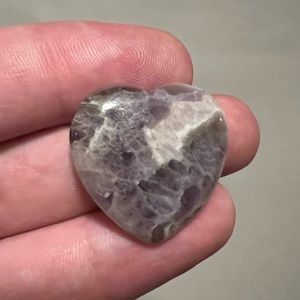 Chevron Amethyst Small Heart